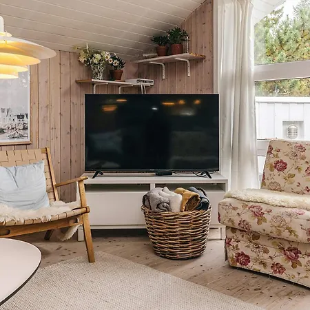 בית נופש Luxurious Retreat By Bratten Strand-by Traum *