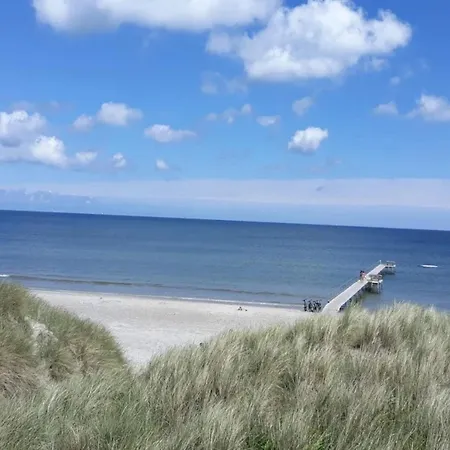 Luxurious Retreat By Bratten Strand-by Traum בית נופש