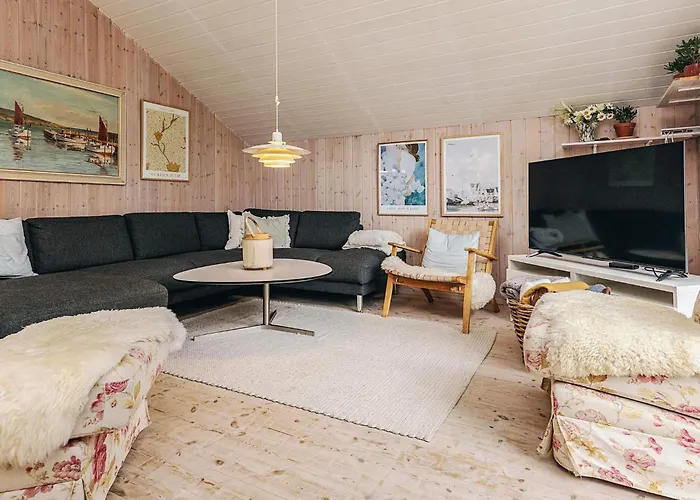 Luxurious Retreat By Bratten Strand-by Traum 度假居 耶鲁普